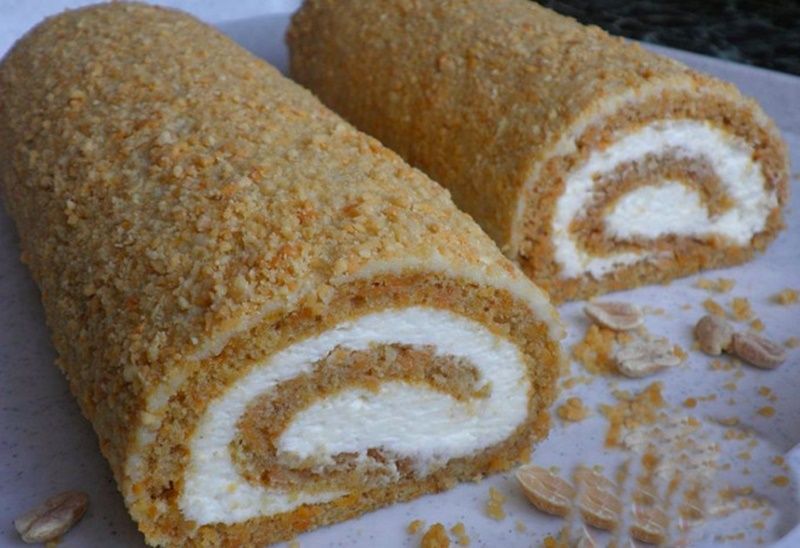 Photo of Möhrenrolle mit Quarkcreme