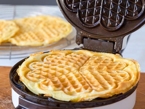 Photo of Waffelteig – so geht das einfache Grundrezept