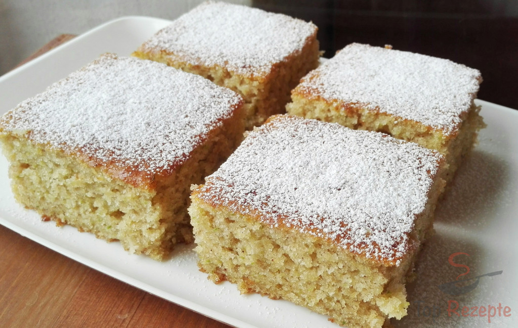 Photo of Luftiger Zucchinikuchen (Tassenrezept)