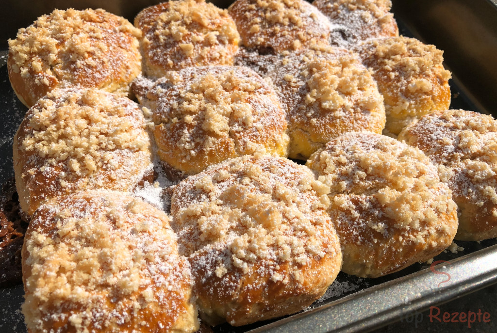 Photo of Bombastische Milchbrötchen mit Karamellcreme – ohne Gehzeit und dennoch luftig