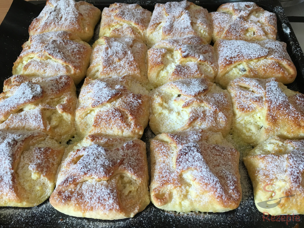 Photo of Quarktaschen mit Hefeteig