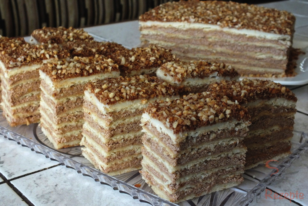 Photo of Köstliche Nuss-Nougat-Schnitten