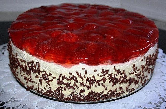 Photo of Erdbeerkuchen mit Schmand-Vanillecreme