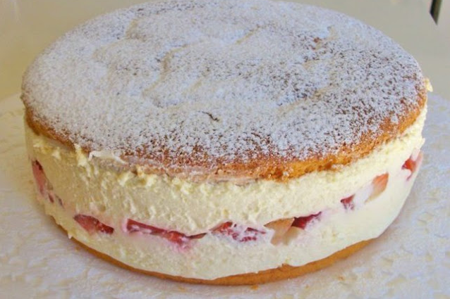 Photo of Käsesahne mit Erdbeeren