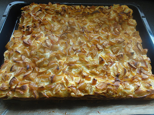 Photo of Apfelpfannkuchen aus dem Ofen