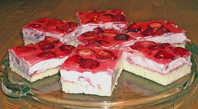 Photo of Erdbeerschnitten