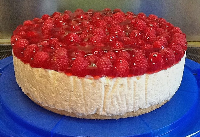 Photo of Milchreistorte mit Himbeeren