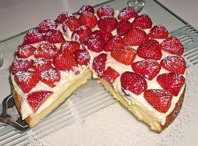Photo of Leichter Erdbeerkuchen ohne Fett