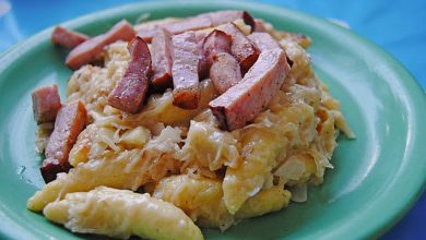 Photo of Schupfnudeln in Sauerkrautrahm mit gebratenen Kasselerstreifen