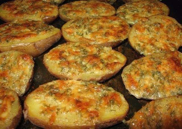 Photo of Überbackene Kartoffelhälften mit Knoblauch, Sahne und Käse