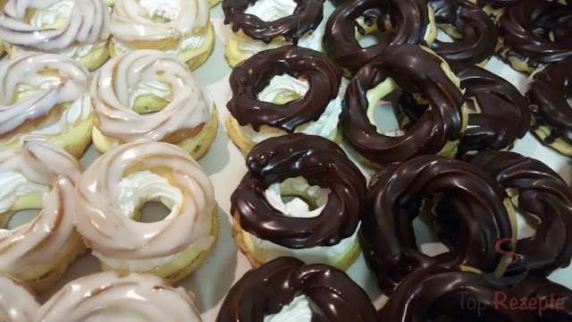 Photo of Spritzkuchen mit Schlagsahne