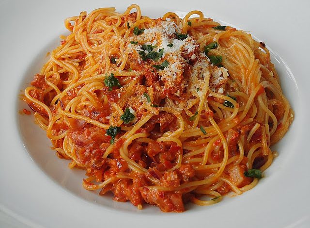 Photo of Ajvar Knoblauch Nudeln