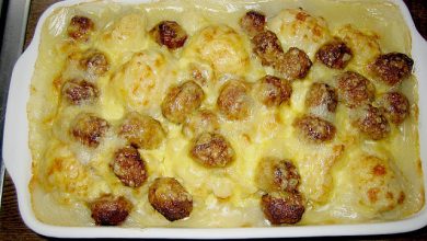 Photo of Blumenkohlauflauf mit Bratwurtsbällchen und Kartoffeln