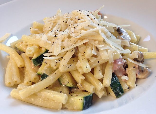 Photo of Schinken Parmesan Nudeln mit Zucchini