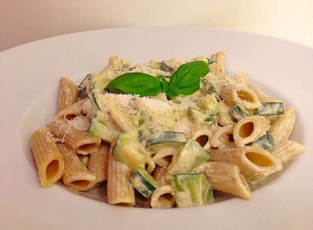 Photo of Die berühmten Zucchini-Frischkäse-Nudeln