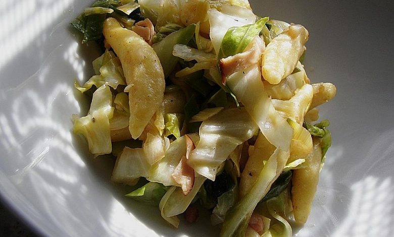 Photo of Schupfnudeln mit Jaromakohl