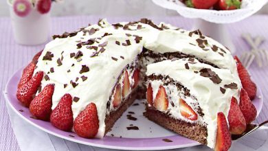Photo of Stracciatella-Torte mit Erdbeeren