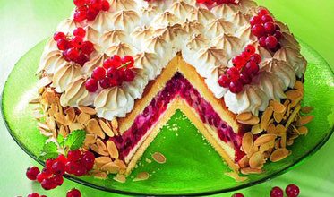 Photo of Johannisbeer-Torte mit Baiserhaube