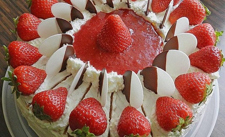 Photo of ERDBEER – ÜBERRASCHUNG