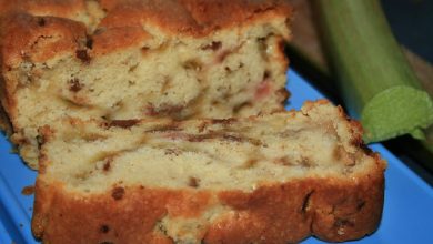 Photo of Saftiger Rhabarber Schoko Kuchen