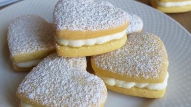 Photo of HERZ-PLÄTZCHEN mit Milchcremefüllung