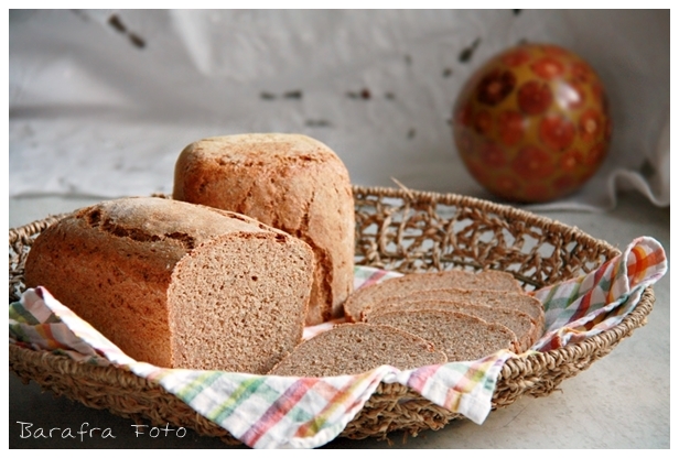 Photo of Roggen-Dinkel-Vollkornbrot mit Chia-Samen