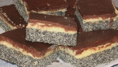 Photo of Mohnkuchen mit Vanillecreme und Schoko (leckerer Blechkuchen, schmeckt lecker, gelingt immer)