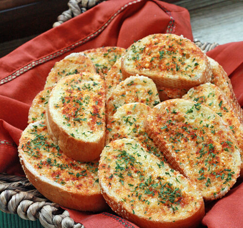 Photo of Geröstetes Brot mit gebackenem Knoblauch