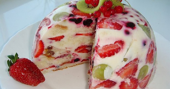 Photo of Leckere ZACK ZACK Sahne-Torte mit Obst – ohne Backen und in nur 5 Minuten zubereitet