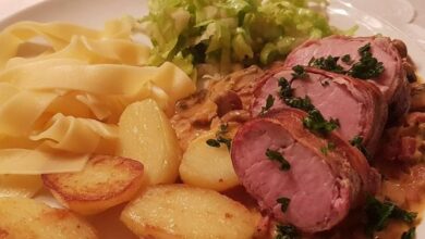 Photo of NT-Schweinefilet im Speckmantel mit Champignons und Spätzle