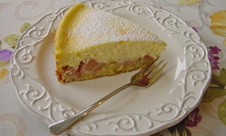 Photo of Rhabarberkuchen mit quarkschaumguss