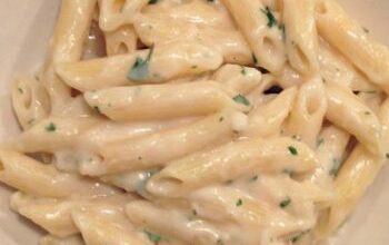 Photo of Nudeln mit cremiger knoblauch-käsesoss