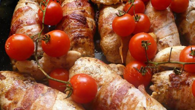 Photo of In bacon eingewickelte hähnchenbrustfilets