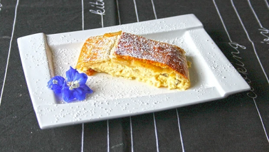 Photo of Topfenstrudel mit blätterteig