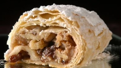 Photo of Alt-wiener weintraubenstrudel