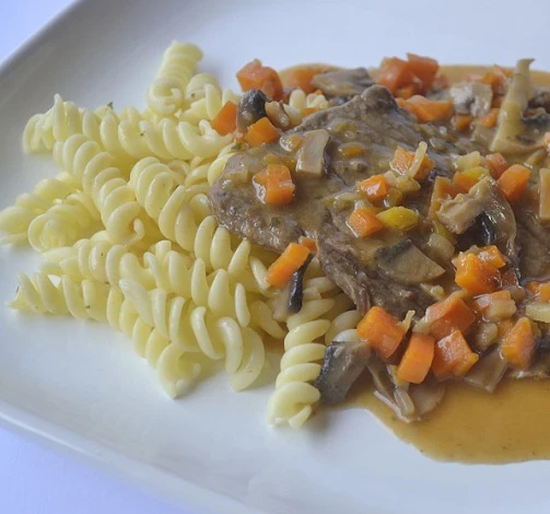 Photo of Zarte saftschnitzel mit nudel