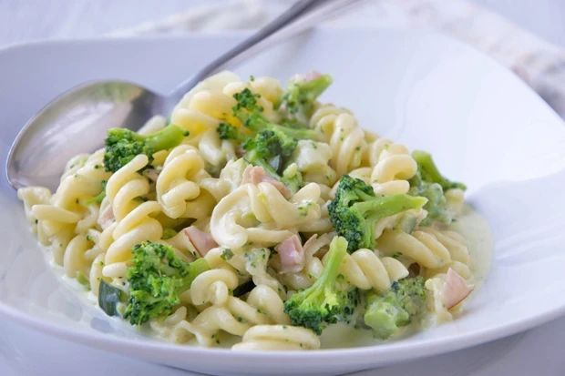 Photo of Nudeln mit brokkoli und zucchini