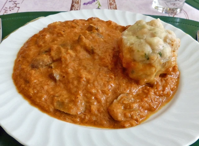 Photo of Schwammerlgulasch