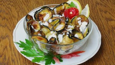 Photo of Zucchinischeiben mit Joghurt – Zimt – Sauce