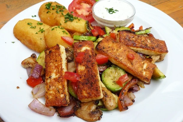 Photo of Halloumi-käse mit mediterranem gemüse