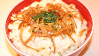 Photo of Käs-spätzle mit röstzwiebel und salat