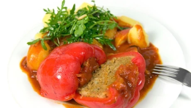 Photo of Gefüllte paprika mit tomatensauce