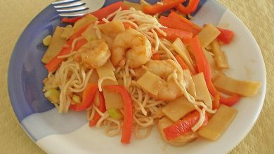 Photo of Garnelen – Wok mit Eiernudeln