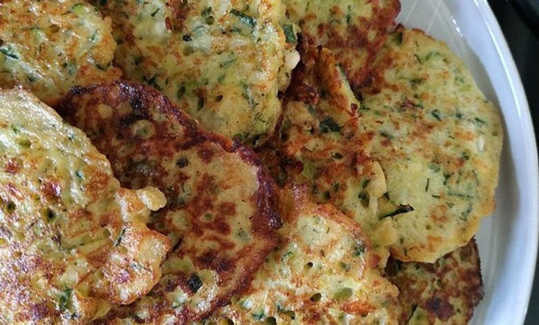 Photo of Zucchini-Küchlein mit Joghurtdip