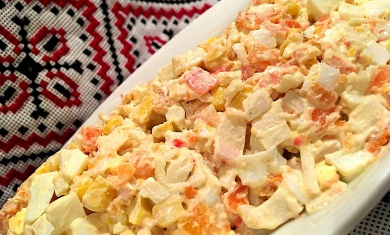 Photo of Surimi-Salat mit Karotten und Mais