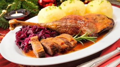 Photo of Martinigansl mit rotkraut & knödel