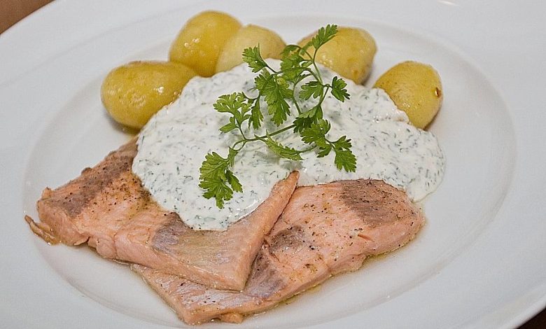 Photo of Lachsforelle mit Frankfurter Grüne Sauce und kleinen Schwenkkartoffeln