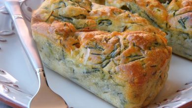 Photo of Stücke rustikalen Kuchens mit Agretti