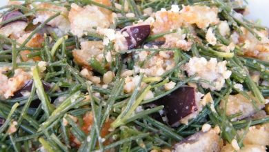 Photo of Salat aus Agretti, gebratenen Auberginen und Walnüssen, gewürzt mit Zitrone