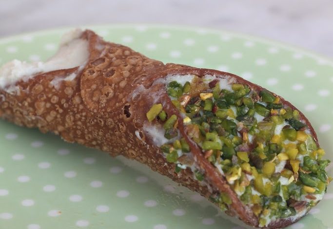 Photo of Sizilianische Cannoli mit Schafs Ricotta und Bronte Pistazien